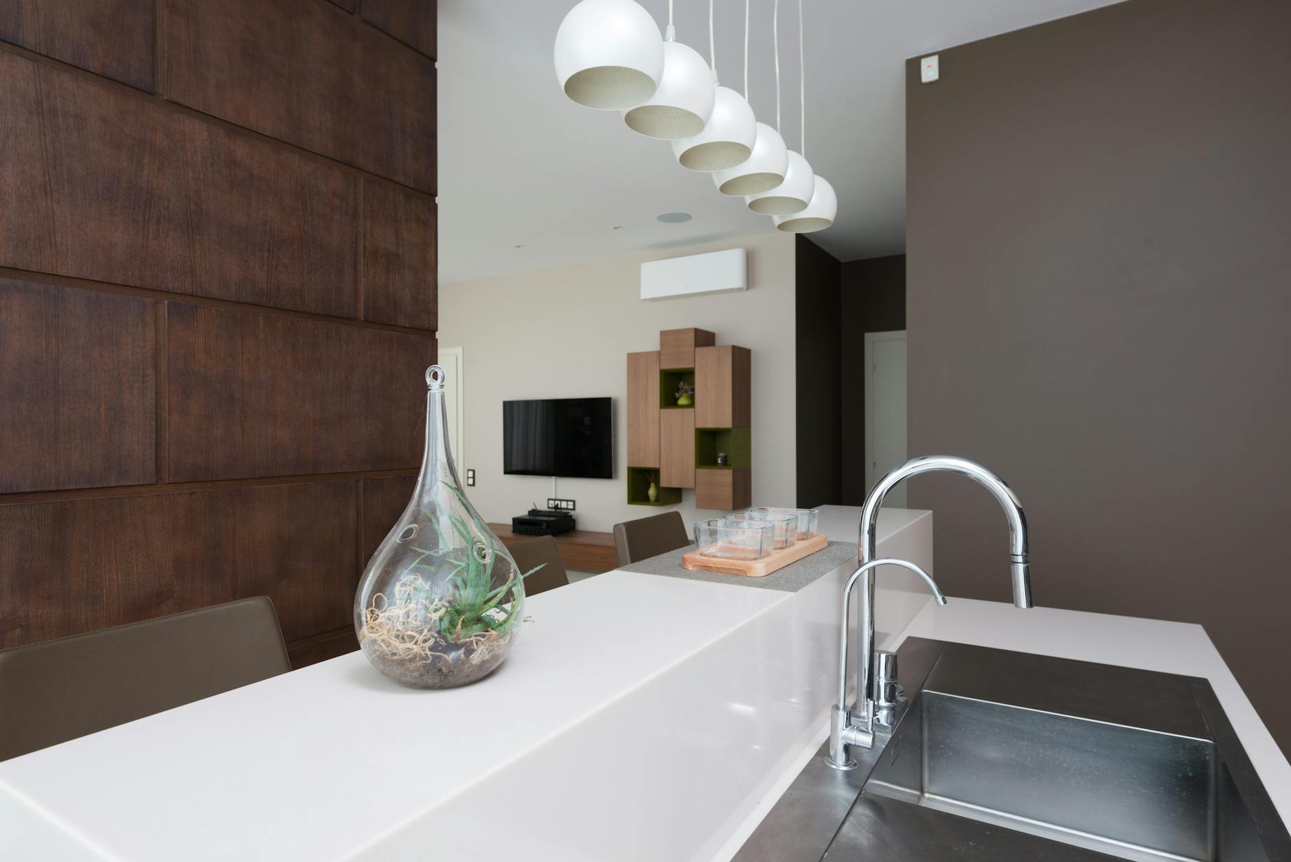 clutter-free kitchen counter organization