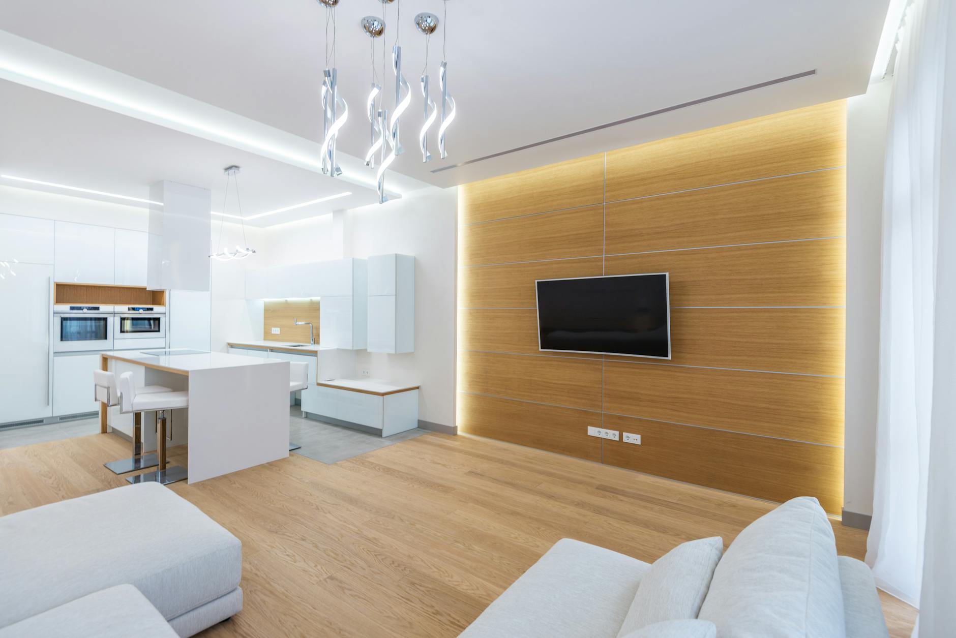 smart luxury apartment technology