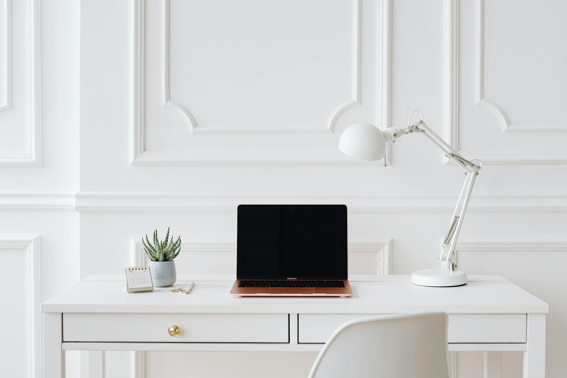 minimalist desk workspace organization