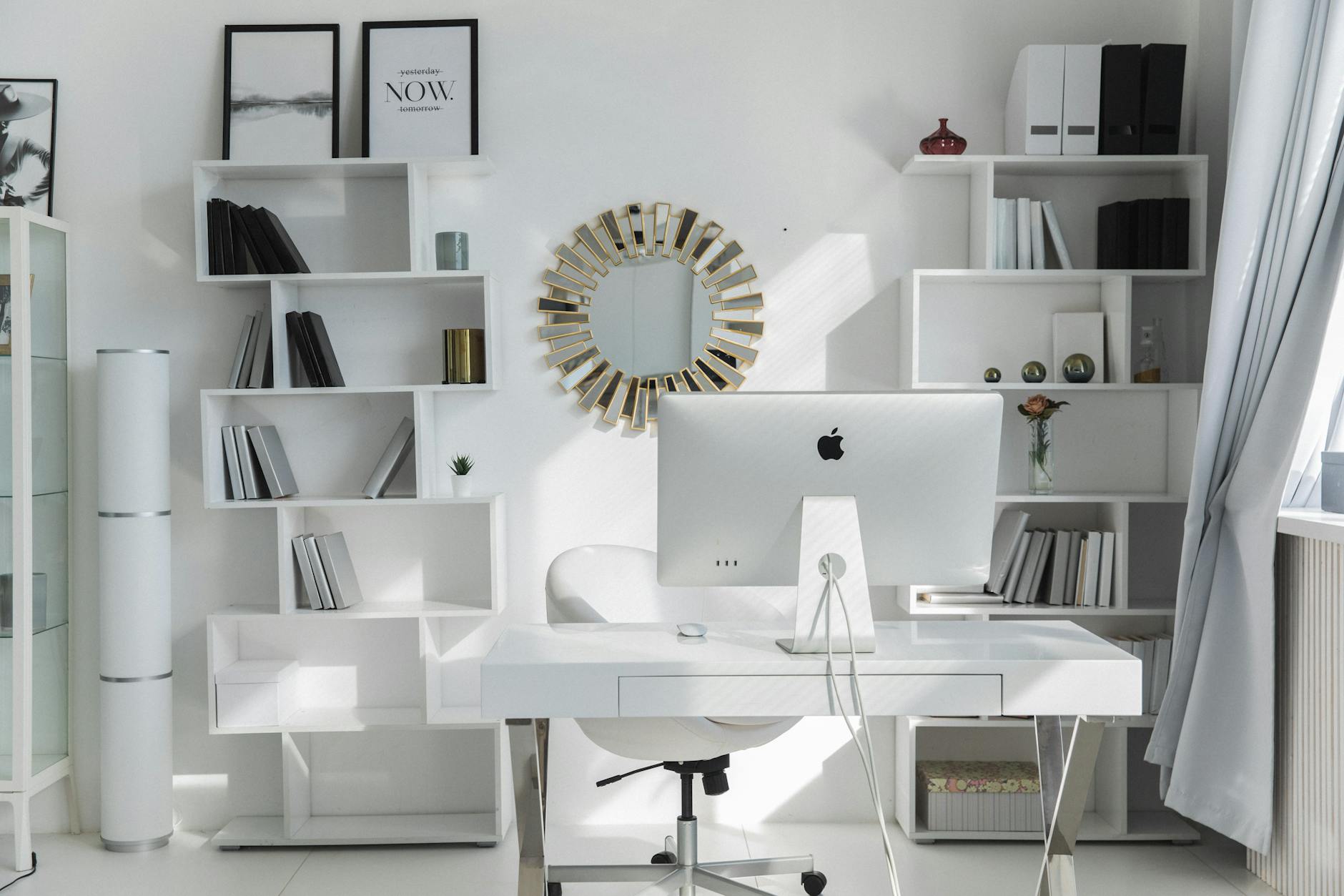 luxury minimalism home office
