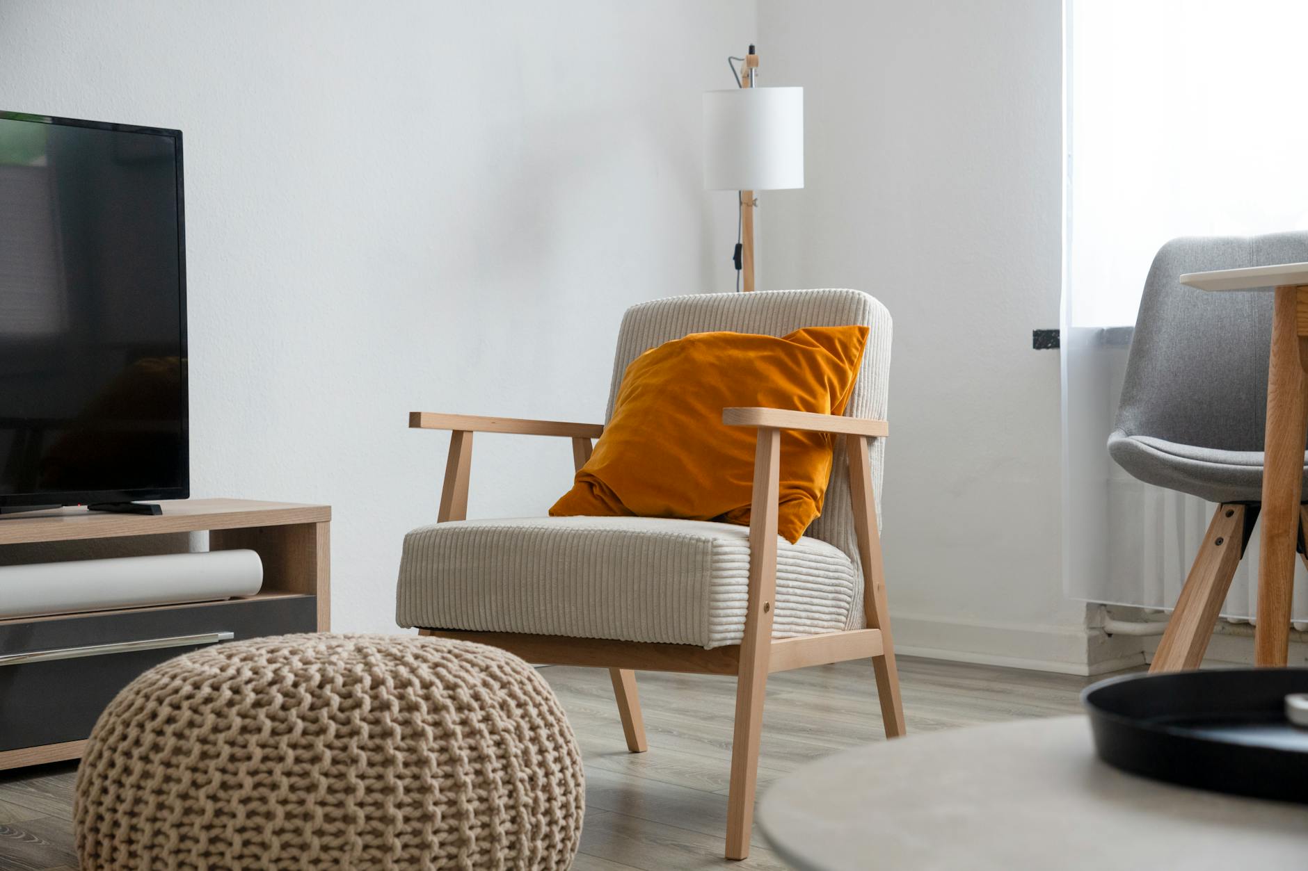 Texture variety in a neutral living room