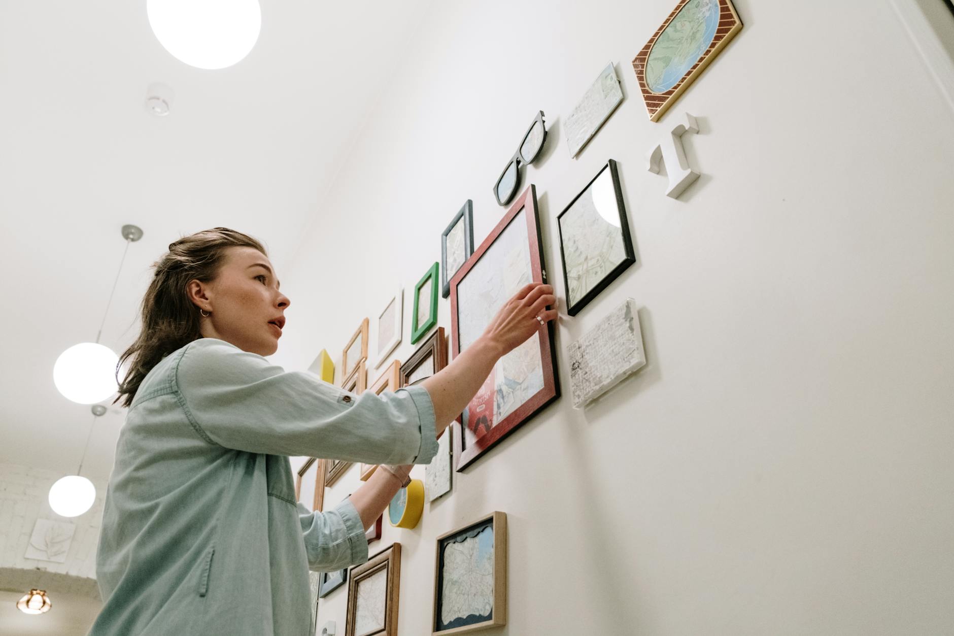 various frame styles for gallery wall