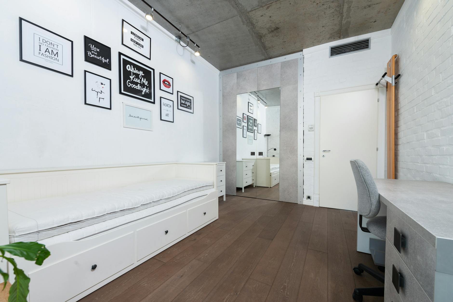 personalized home decor with gallery wall and custom furniture