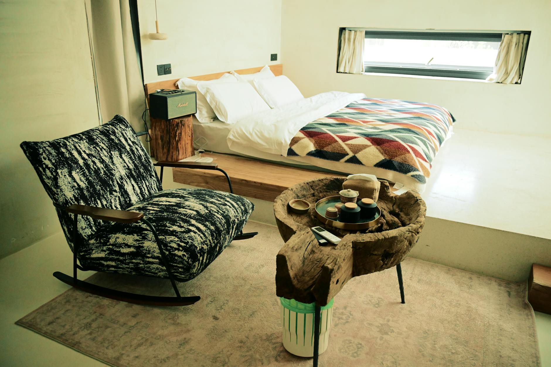 rustic modern bedroom decor