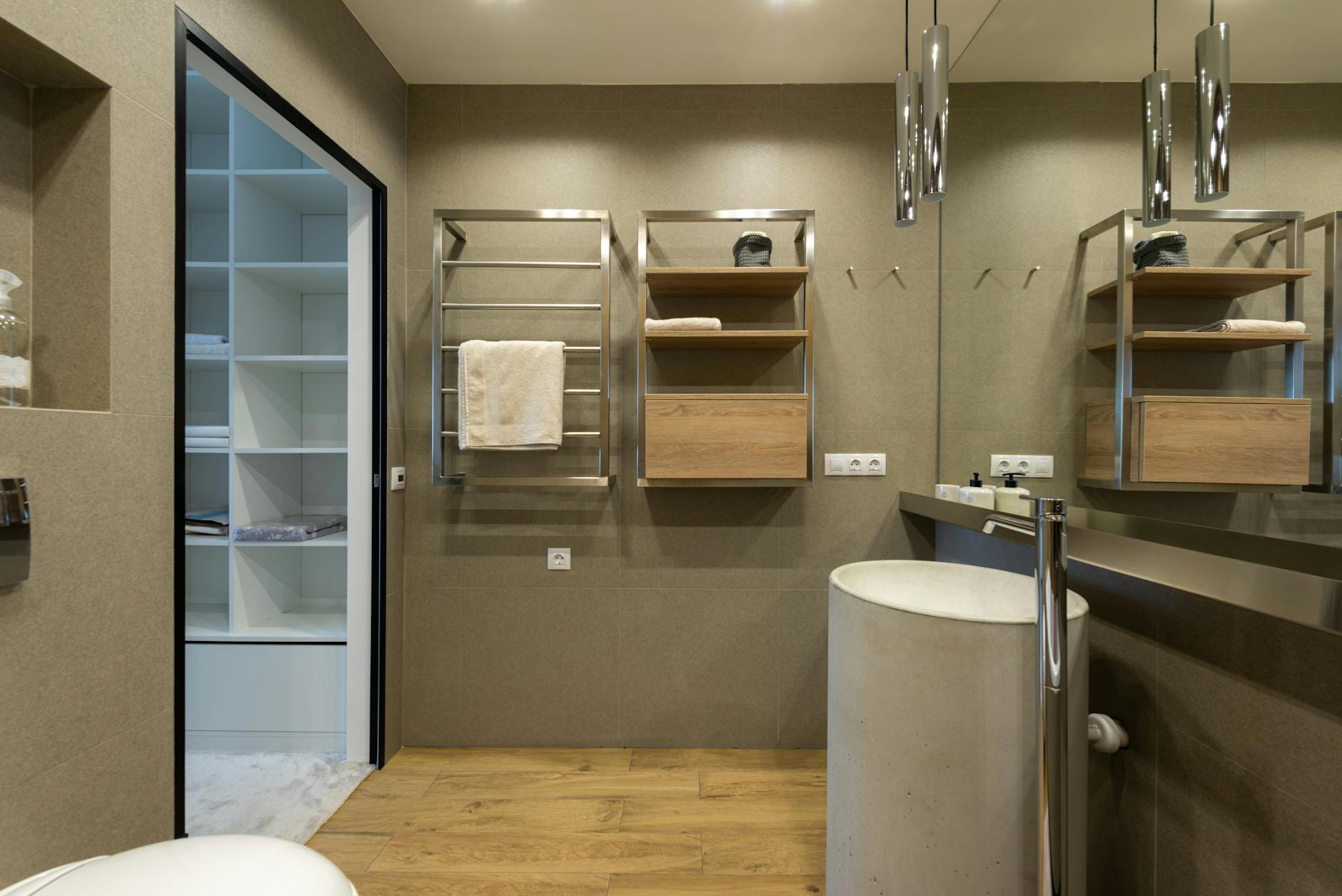 hidden storage in bathroom