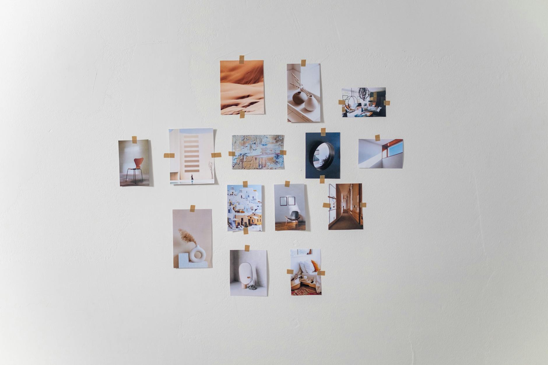 minimalist gallery wall decor